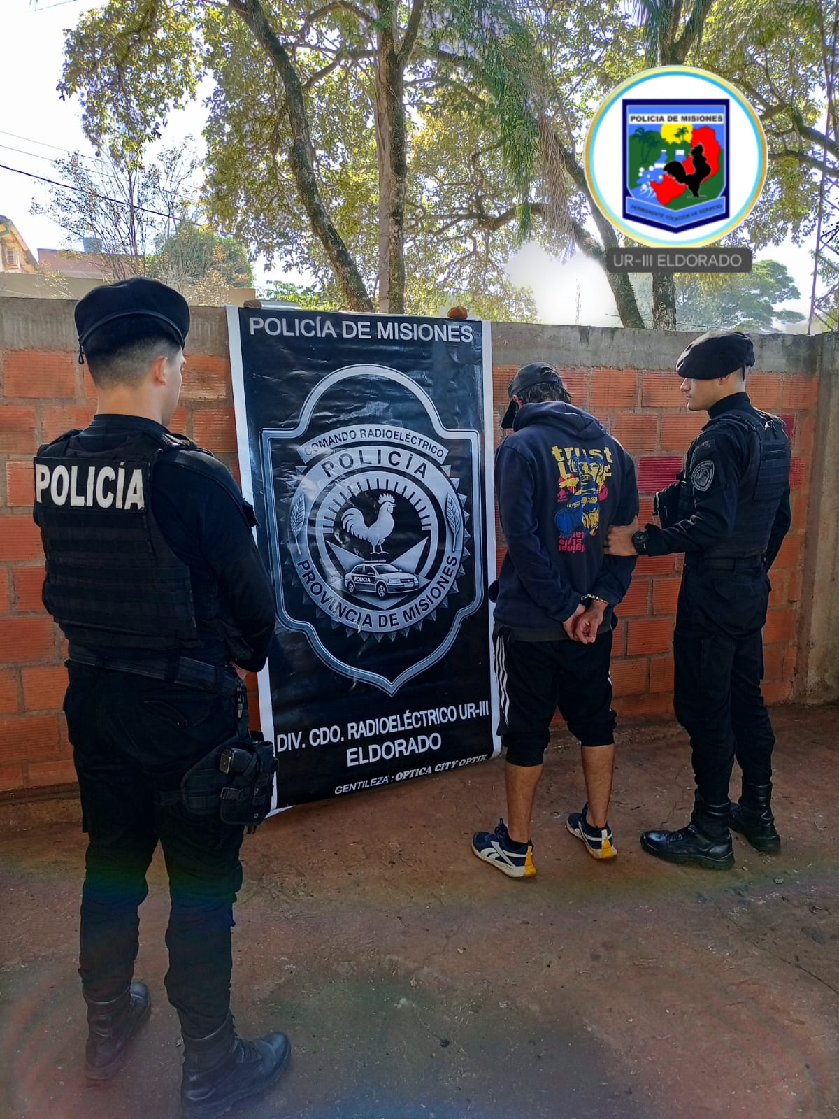 Operativo policial en Eldorado y localidades aledañas: 20 detenidos y armas incautadas 4